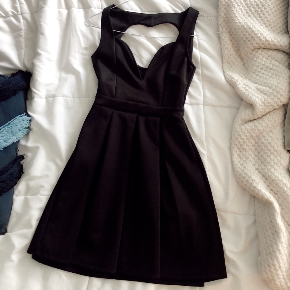 little black cocktail dress